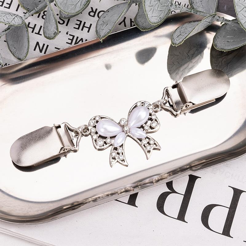 1 piece of duck down clip on vintage cardigan clothing accessories women's duck down clip on rhinestone needle gift shiny and fashionable