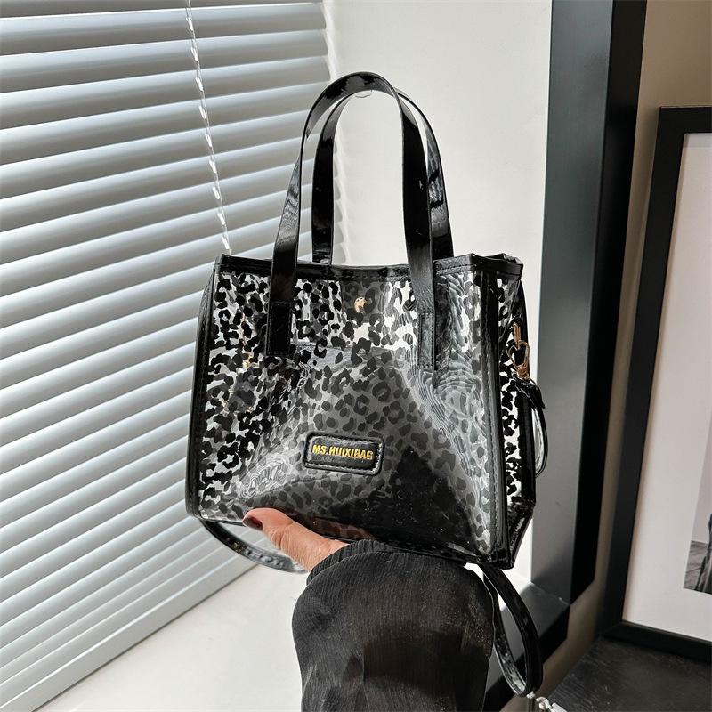 

Fashion transparent bag women s 2025 new jelly summer large-capacity shoulder messenger child and mother bag commuter handbag цветной печати леопарда