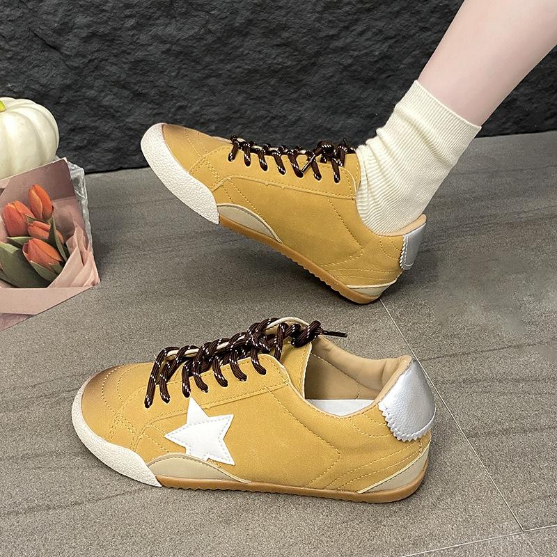 Retro Star German Training Shoes 2025 New Versatile Old Small Dirty Shoes Lace Up Flat Casual Sports Board Shoes