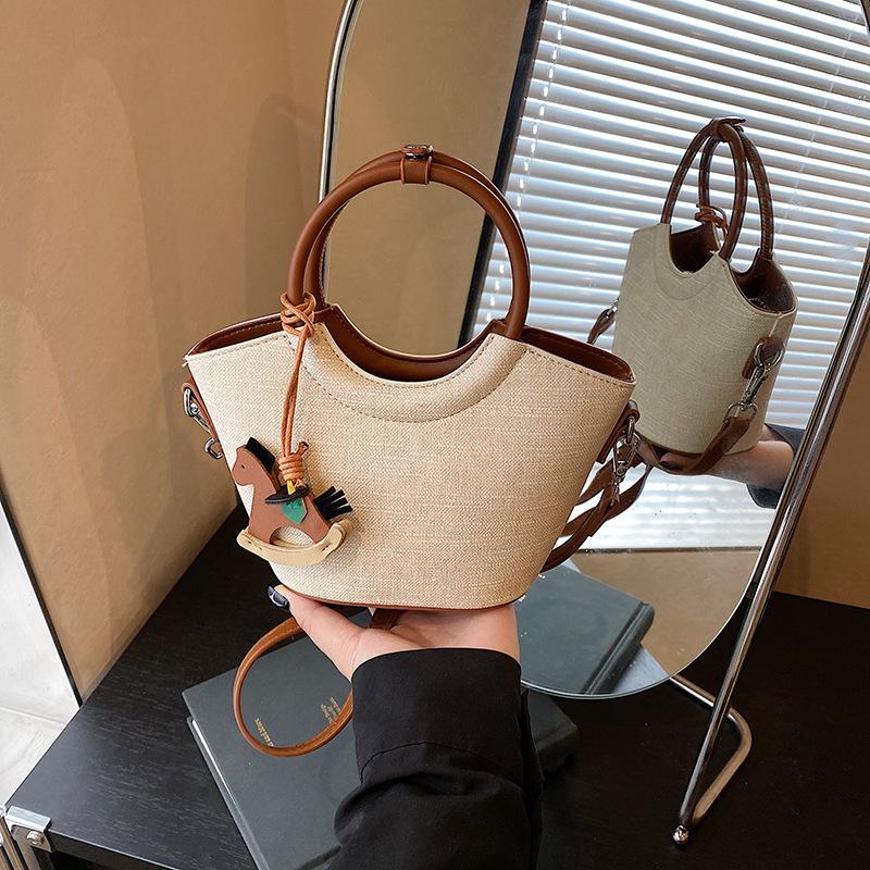 Premium bag women's new fashion trendy shoulder bag simple work commuter bucket bag