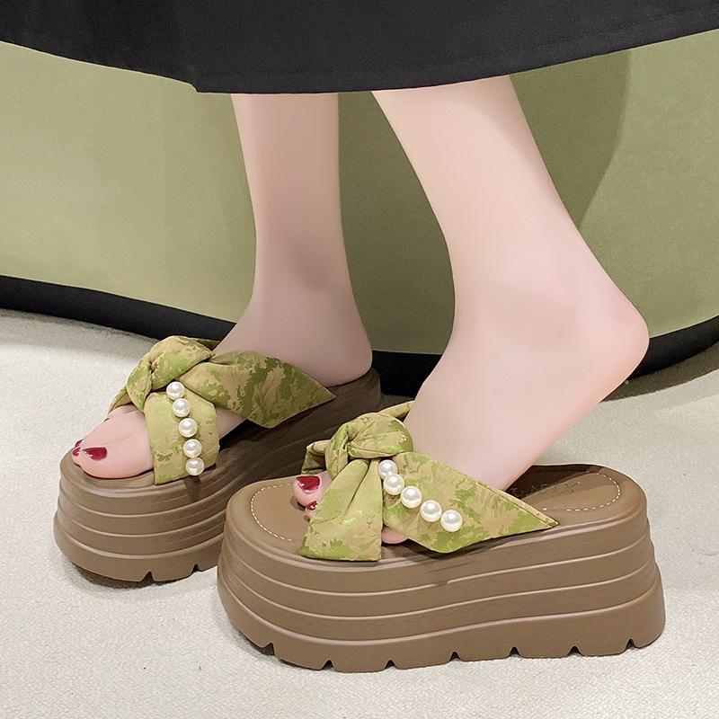 Women's Thick Bottom Sandals Luxury Pearl Decoration Slippers 2025 Summer New Casual Beach Slippers for Women Platform Slippers