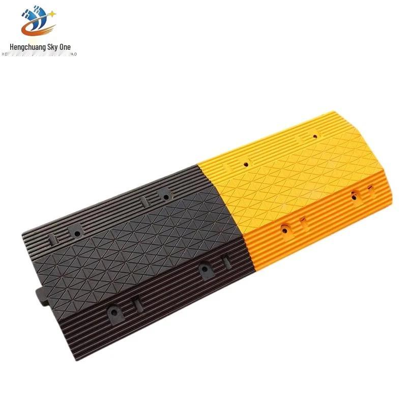 Hengchuang Rubber Cast Steel Speed Bump Fixing Screw 4cm