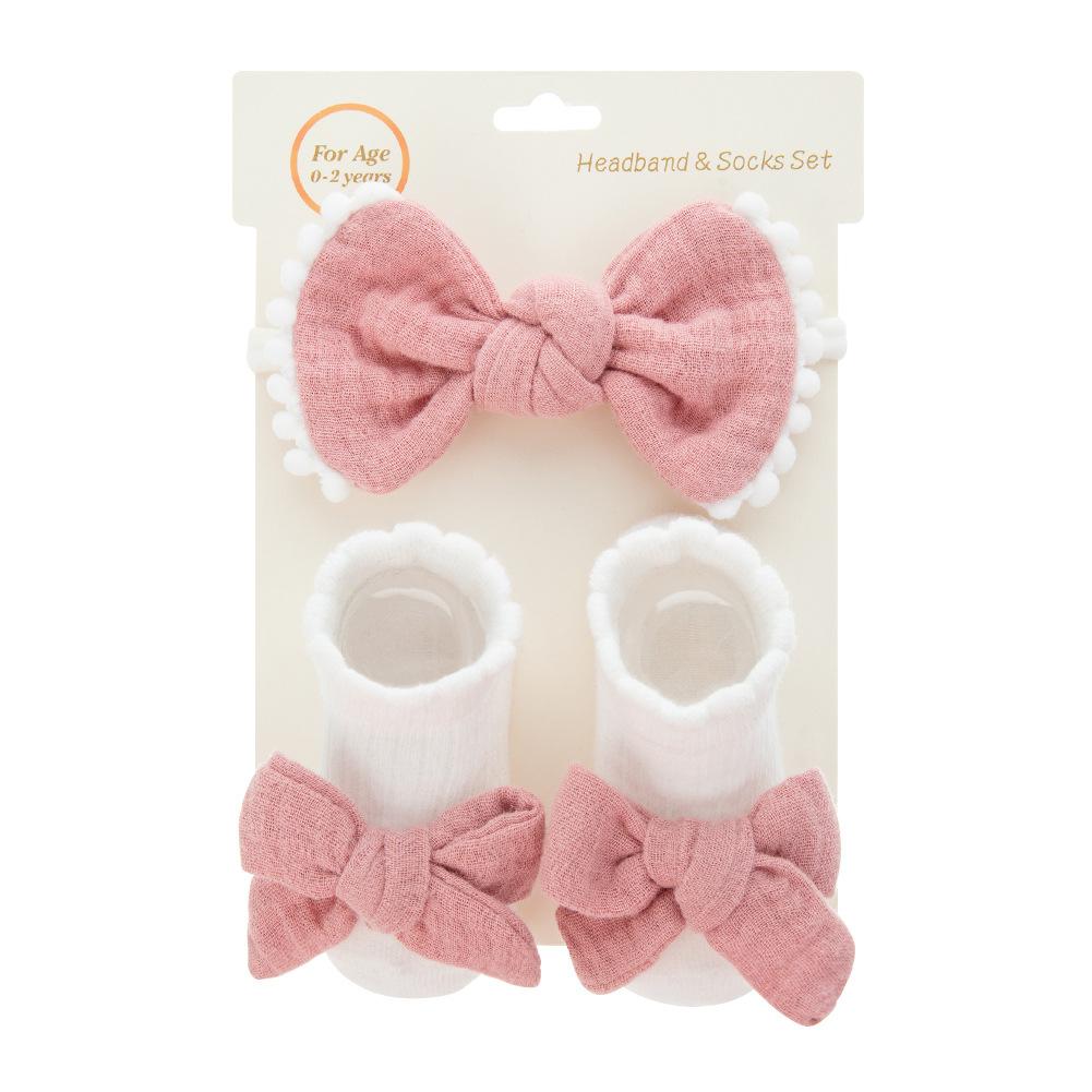 Niedliches europäisches Babysocken-Set mit Spitzen-Stirnband Knitter-Handgebundener Schleifenschmuck Bootssocken Neugeborenen-Stirnband Rutschfeste Bodensocken