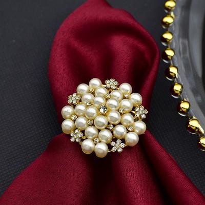 4PCS Table Setting Decorations, Rhinestone Pearl Napkin Rings for Gold Serviette Buckle Elegant Napkin Ring Holder for Wedding Dinner Table Decoration