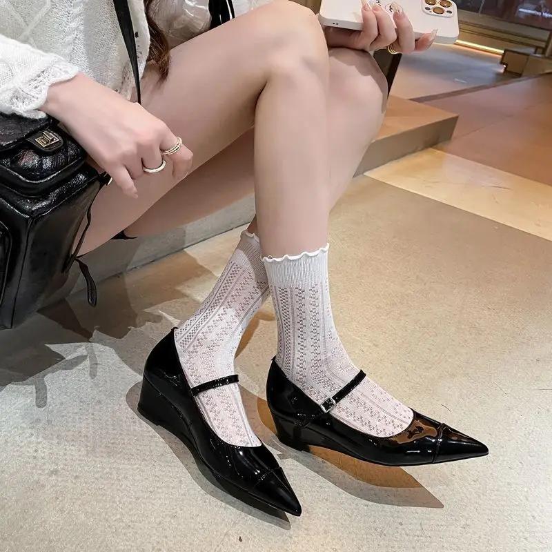 Women's Spring and Autumn 2025 Slope Heel Shoes Fashion Pointed Shallow Mouth Casual Single Shoes Trendy Versatile Flat Shoes