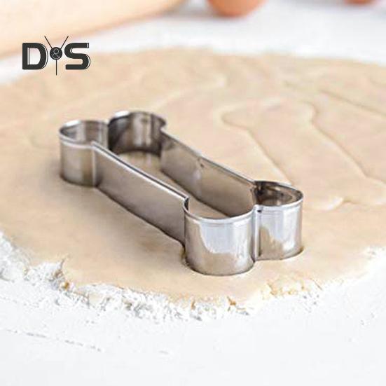 Non Stick 4Pcs/Set Biscuit Mold Heat Resistant DIY Dog Bones/Claws Cookie Mold Kitchen Utensils