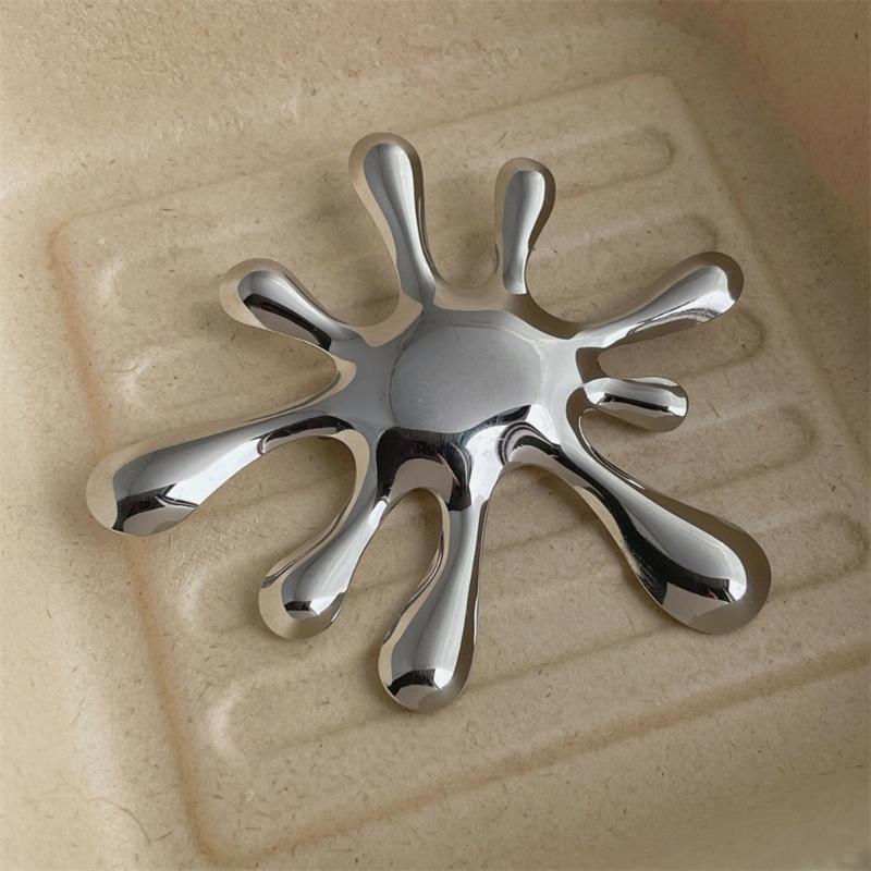 Vintage Hollow Irregular Ripple Brooch Collectible Brooch Stainless Steel Texture Suitable for Fashionable Women Present