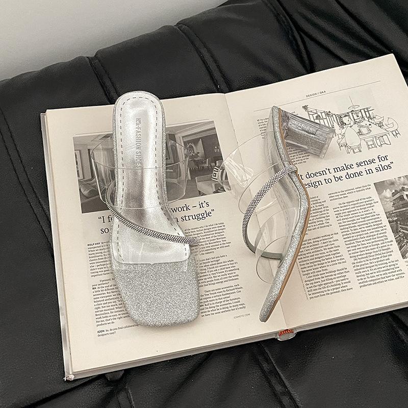 French Niche Design Sense Transparent Word with Sandals Women's 2025 Summer New Temperament Versatile Crystal Cool Slippers