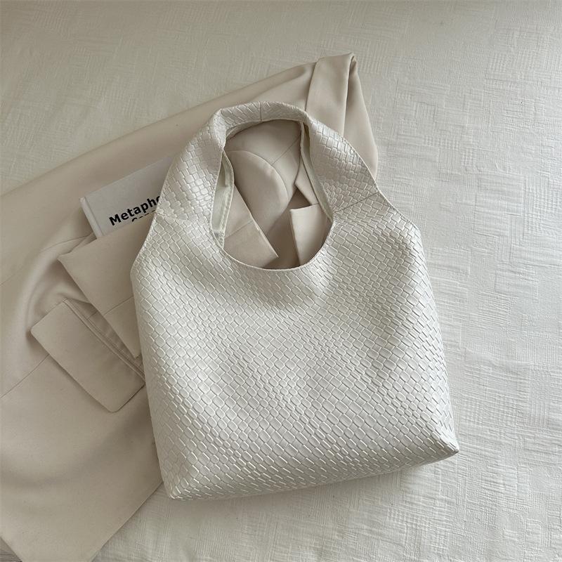 French niche design woven pattern shoulder bag women's versatile soft surface underarm bag large capacity casual tote bag