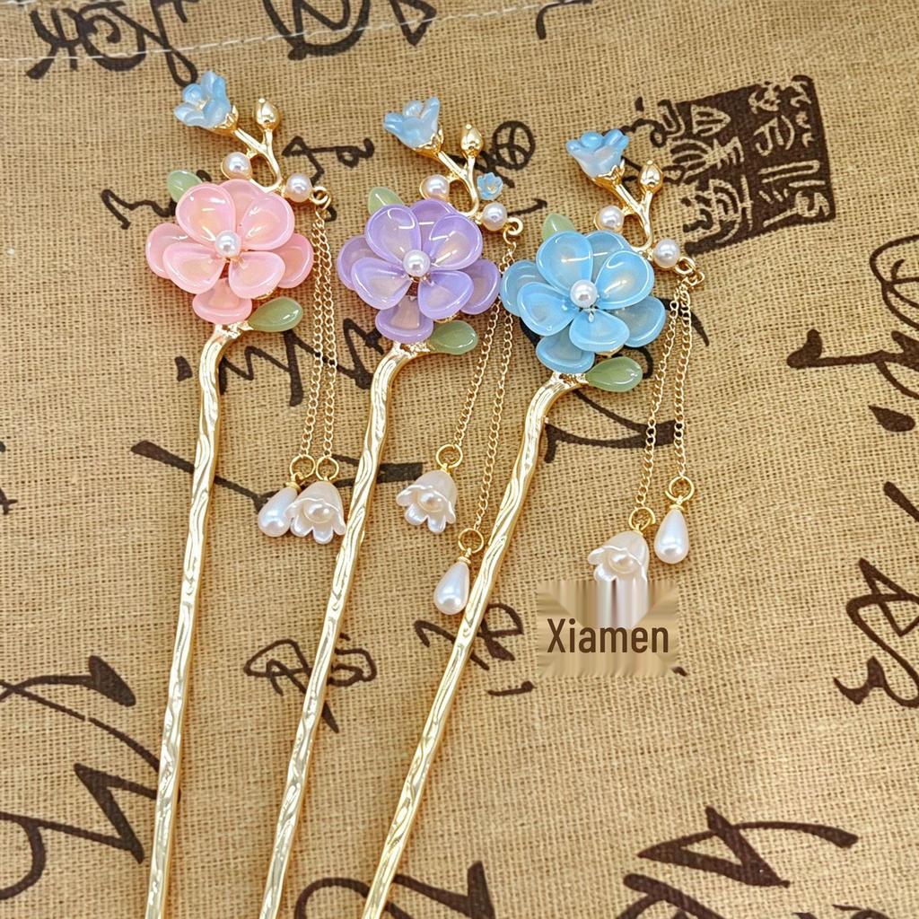 Lily Flower High-End Updo Hairpin: Ancient Chinese Style Xiuhe Headdress Accessory