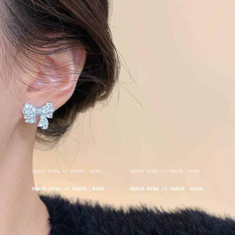Full diamond bow stud earrings New Year's popular temperament light luxury niche high-end earrings unique earrings women