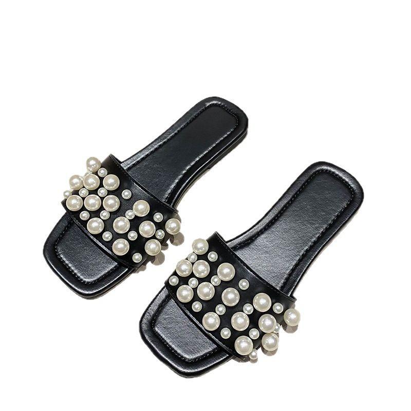 Large size pearl flat bottom sandals women's 2025 summer new Xiaoxiangfeng square head casual outer wear one-word slippers