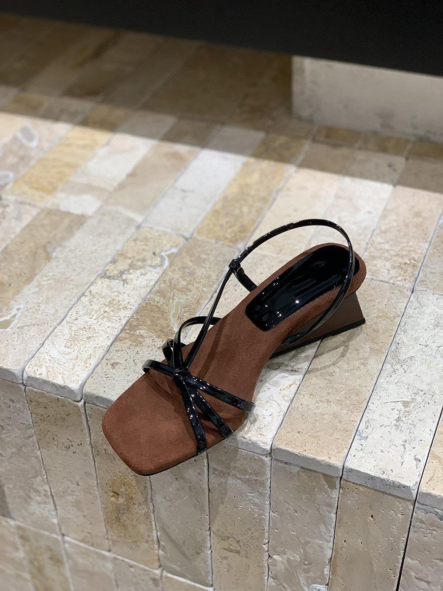 

With skirt naked pink temperament wedge heel sandals women s 2025 new summer one-word with square head Roman open-toed high heels 35