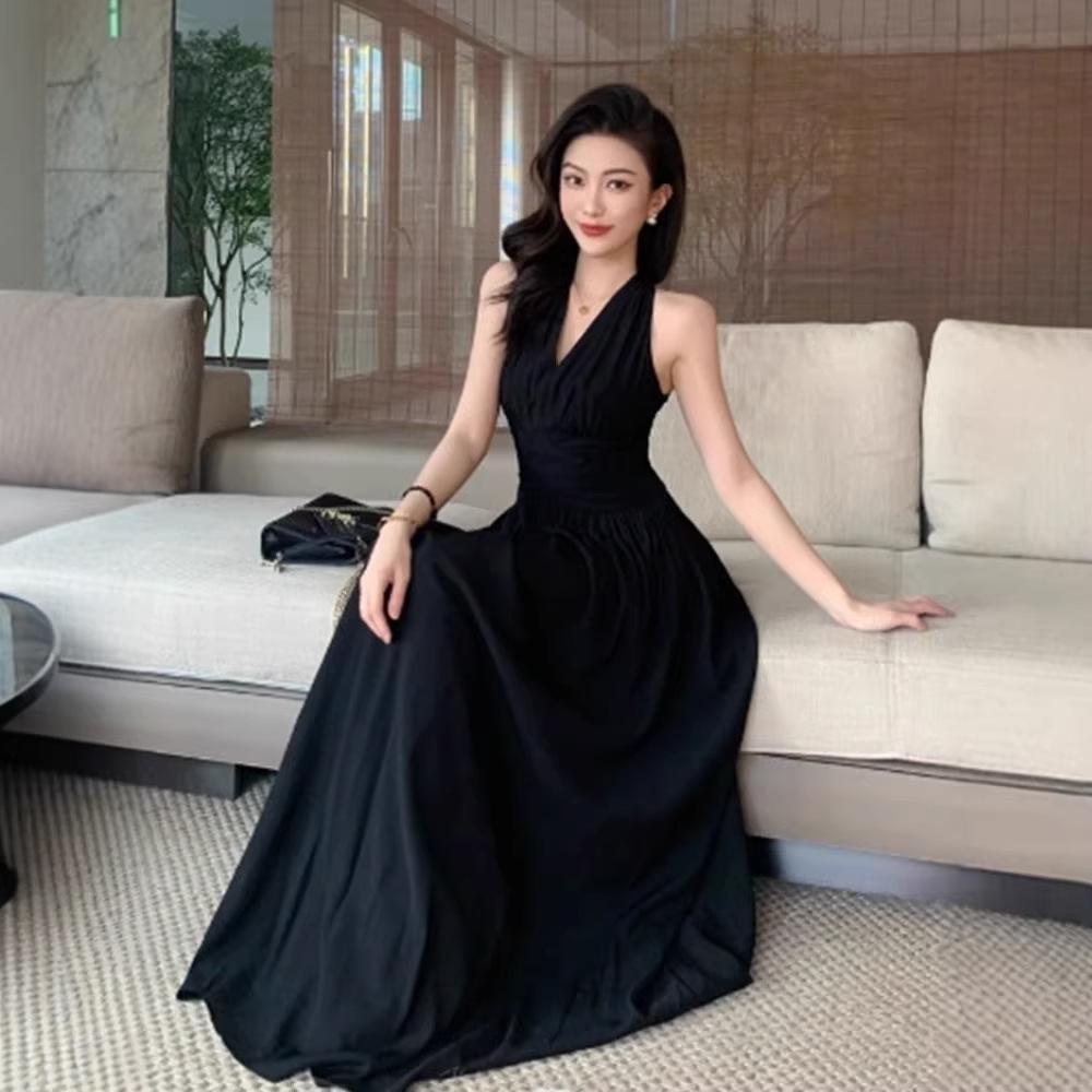Rochie de vară elegantă, subțire, fără mâneci, stil francez 2026, cu talia marcată, design simplu