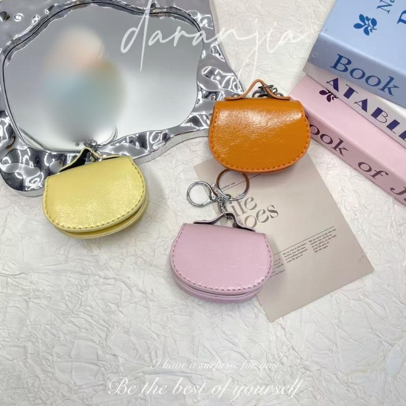 Stylish Leather Keychain Holder Mini Pouch For Earphones Compact Design Sturdy Metal Clip Accessory For Daily Essential