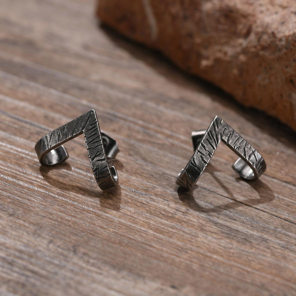 Vnox Retro Dragon Head Huggie, Vintage Stainless Steel Men Hoop Earrings, Cool Tranditinal Chinese Lucky Almut Boy Jewelry