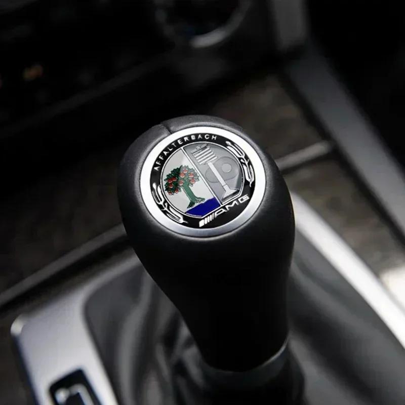 Bilklistermärke Ny 2025 För Mercedes Benz Bil Växelväljare Dekoration Växelväljare Huvud Emblem Klistermärke För Mercedes Benz AMG W204 W205 W20