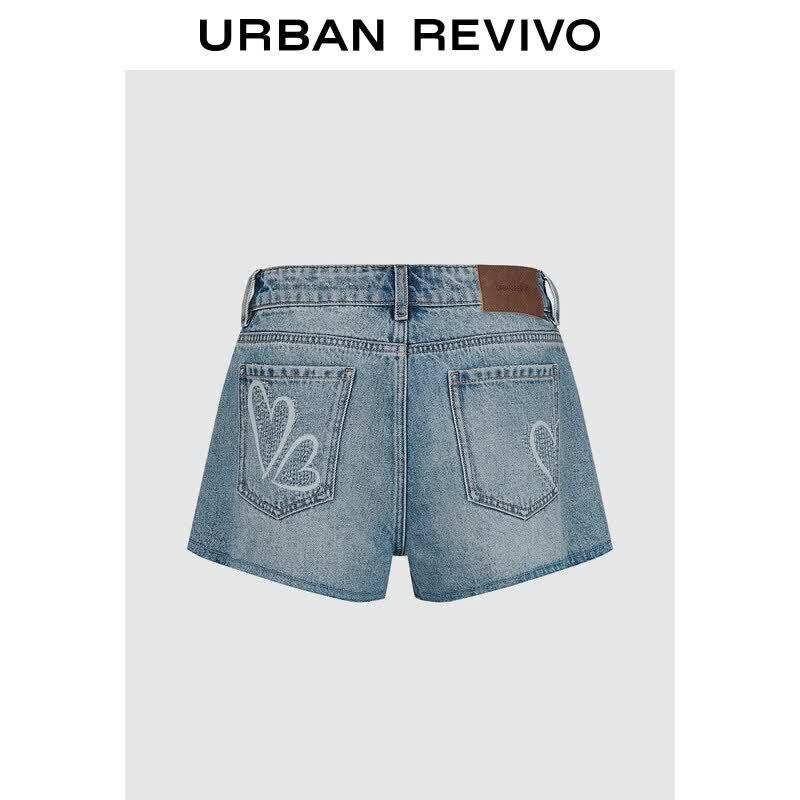 UR Women s Washed Frayed Heart Denim Shorts 26
