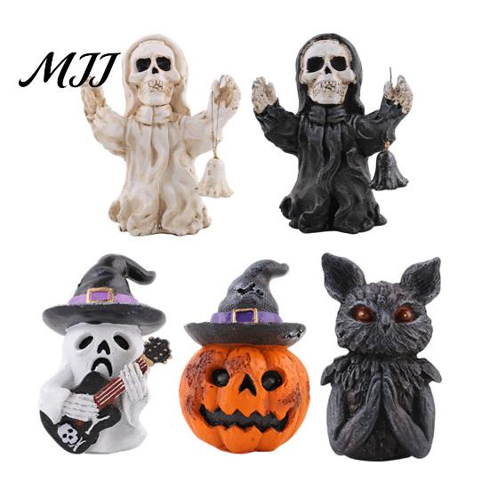 Festive Desktop Display Props Halloween Resin Figurine, Spooky Skeleton Pumpkin Ghost Statue for Detailed Horror Figurine Decorations Tiered