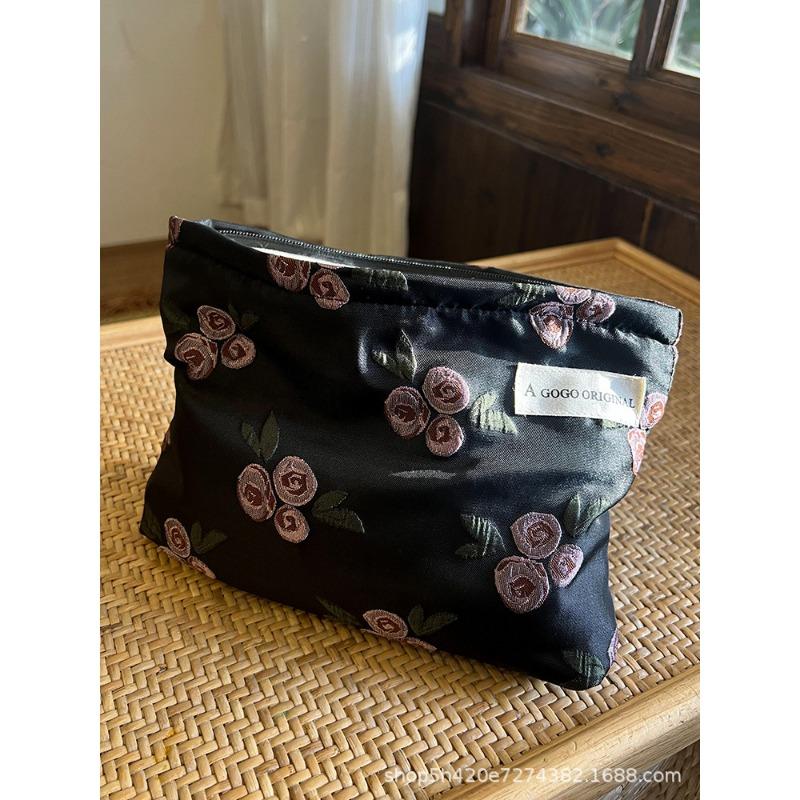 Fresh Sweet Rose Cosmetic Bag Large Capacity Portable Travel Toiletry Pouch