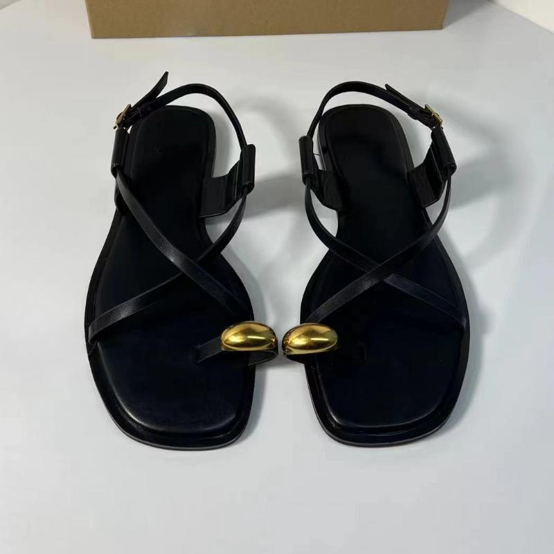 Soleist Summer Flat Sandals for Woman Fashion Metal Decoration Ladies Footwear Breathable Cross Strap Casual Clip Toe Beach Shoes