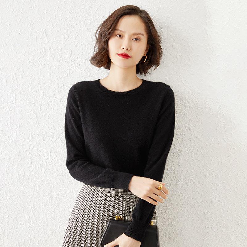Women's Versatile Long Sleeve Knitted Sweater - Round Neck for Spring, Autumn & Winter
