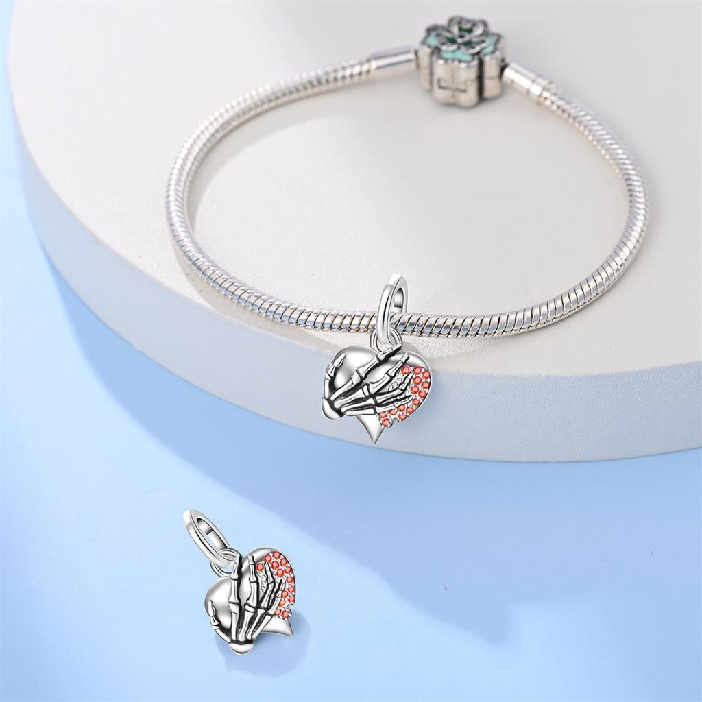 Original Charms Copper Holding Heart Pendant Hand Beads Fit Bracelet Women Jewelry Making Diy Gift