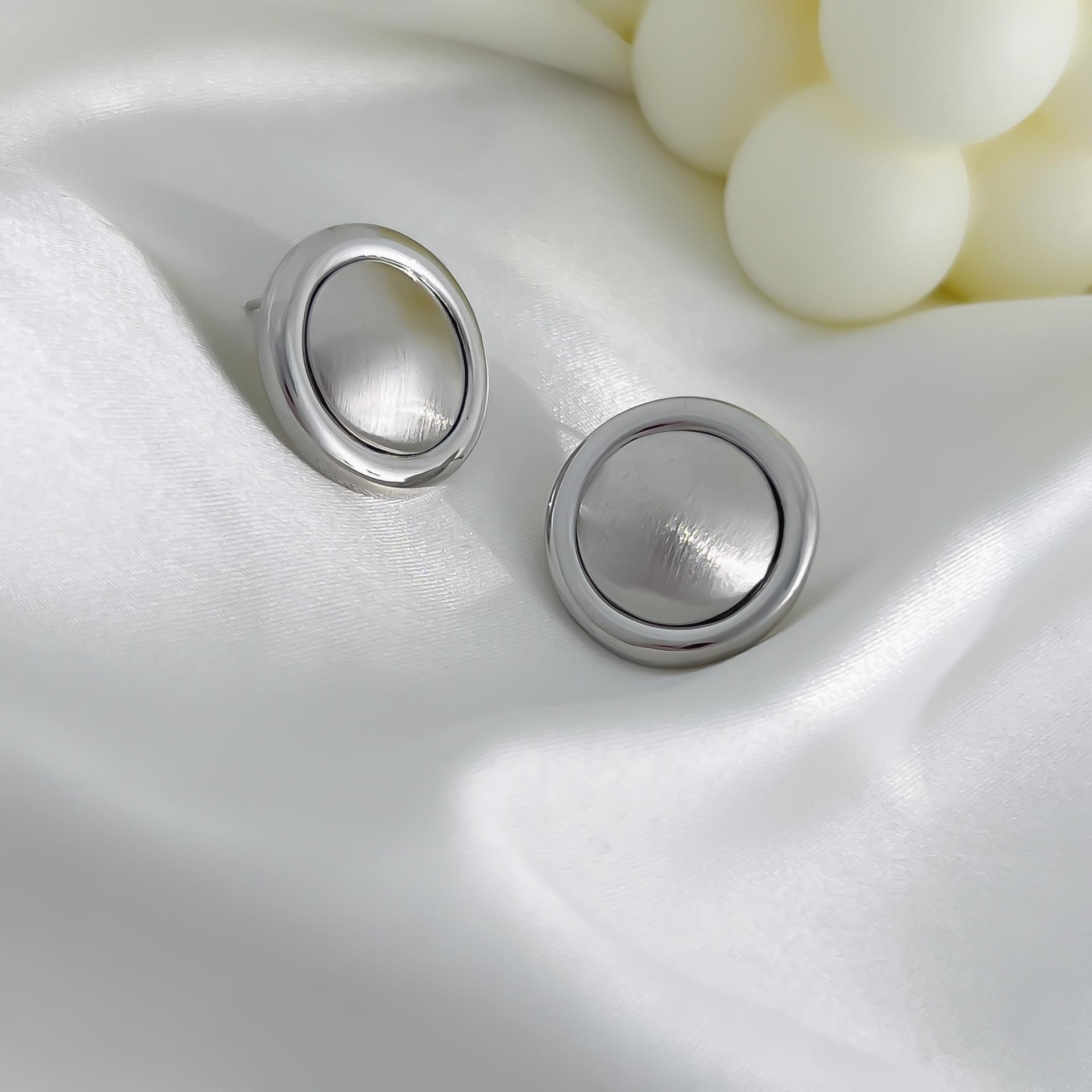 

Легкие роскошные серьги премиум-класса в морском стиле для праздника, женские нишевые ретро простые матовые матовые иглы из серебра 925 пробы серебряный