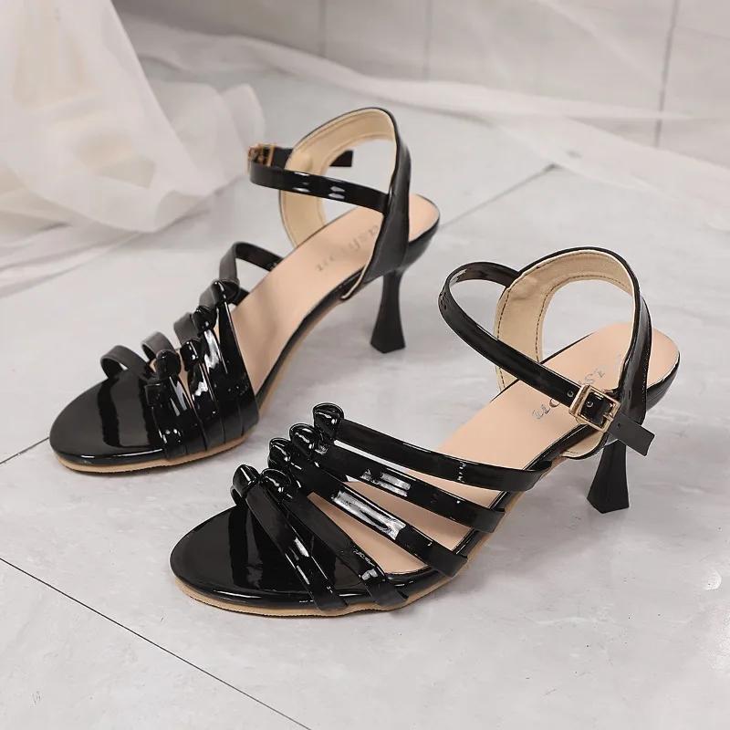 Summer Versatile Round Toe Open Toe Slim Strap Sandals Women's New Wear-resistant Soft Leather Fashion Strap High Heels