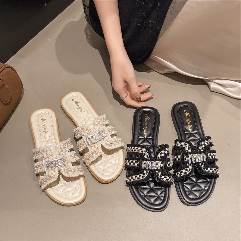 Coole Hausschuhe Damen Oberbekleidung 2025 Sommer neue Mode koreanische Version Perle Internet-Berühmtheit Damen Sandalen Pantoletten Damenschuhe Tide