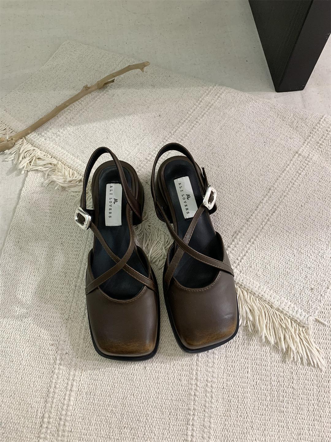 

French bag head sandals women s summer 2025 new square head thick heel cross belt shallow mouth gentle Mary Jane single shoes 39 коричневый