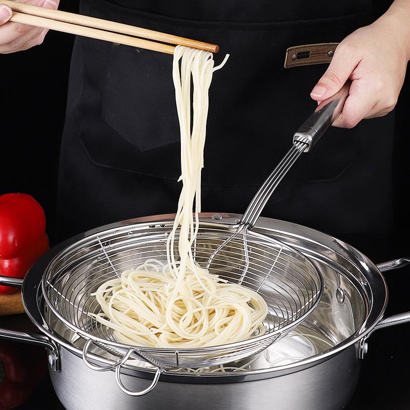 Large 304 Stainless Steel Skimmer for Dumplings, Hot Pot, Noodles, and Oil Frying.
