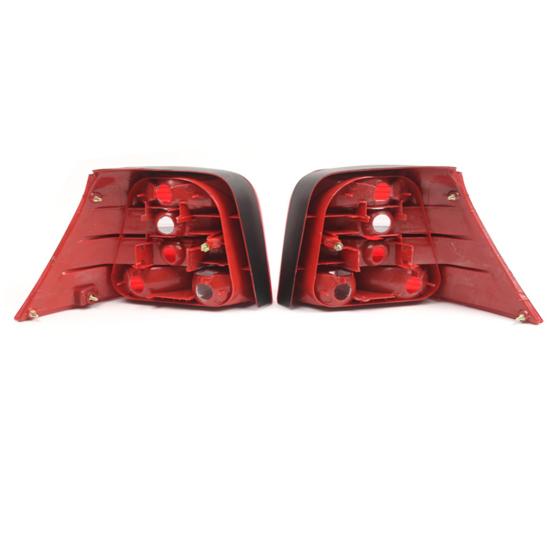 LED zadní světlo Přímá náhrada pro modely 1999-2005 LED brzdová a směrová světla Snadná instalace Bezpečnost vozu Zadní světlo