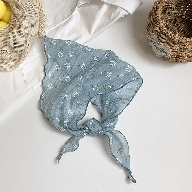 Triangle scarf scarf women's new floral headscarf summer women's pastoral leisure curved tooth edge silk scarf scarf small fresh hair accessories
