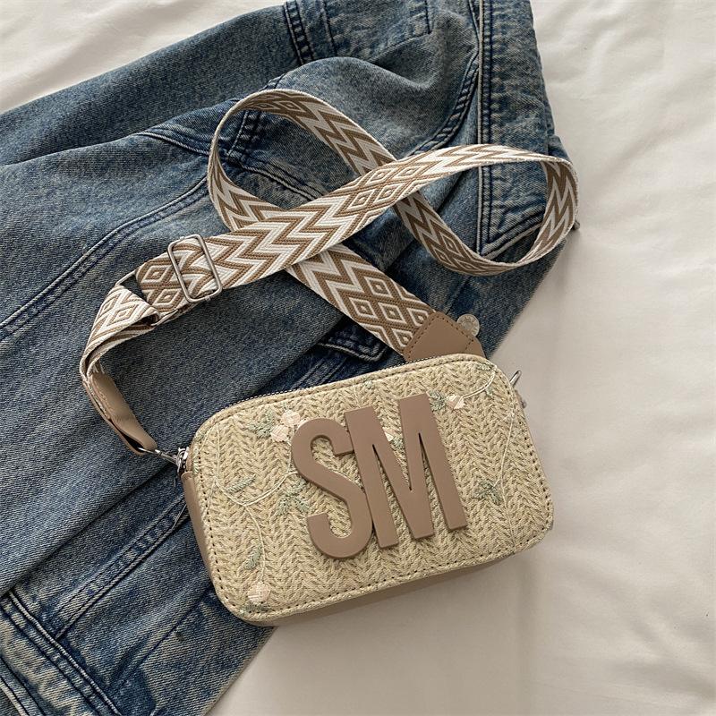 Текстурированная ретро сумка для камеры женская весенне-летняя соломенная модная сумка через плечо 2025 новая широкая плечевая лямка сумка-портфель