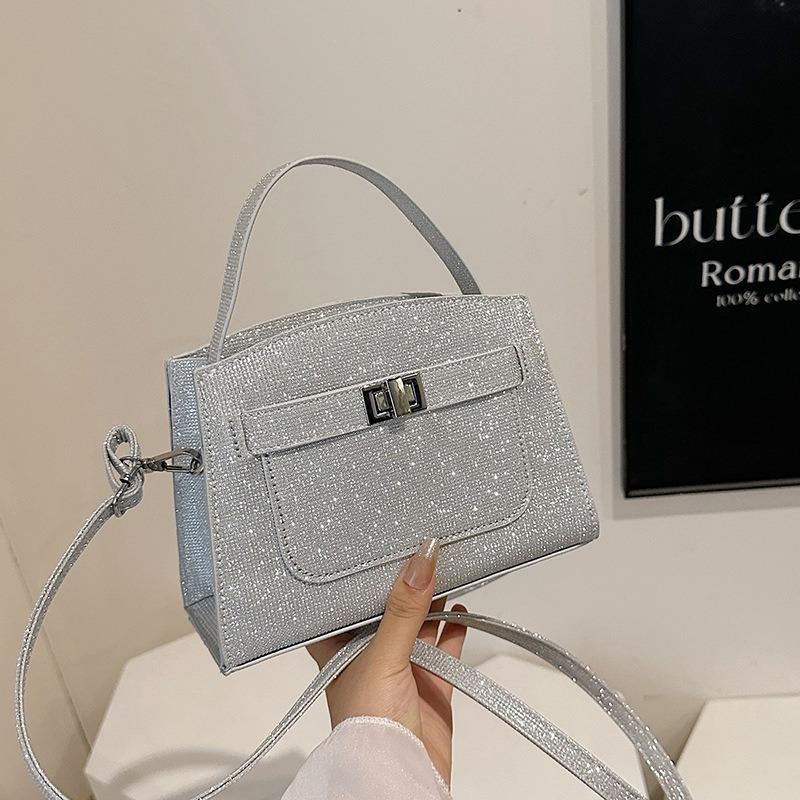 

Новый женский повседневный модный тренд текстура большая вместимость на плечо через плечо портативная маленькая квадратная сумка