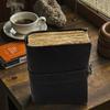 Diário de Couro Preto 5×7” | Diário de Papel Feito à Mão com Borda Irregular 200 Páginas | Caderno de Couro Vintage com Envolvimento | Caderno de Viagem para Escrita e Desenho