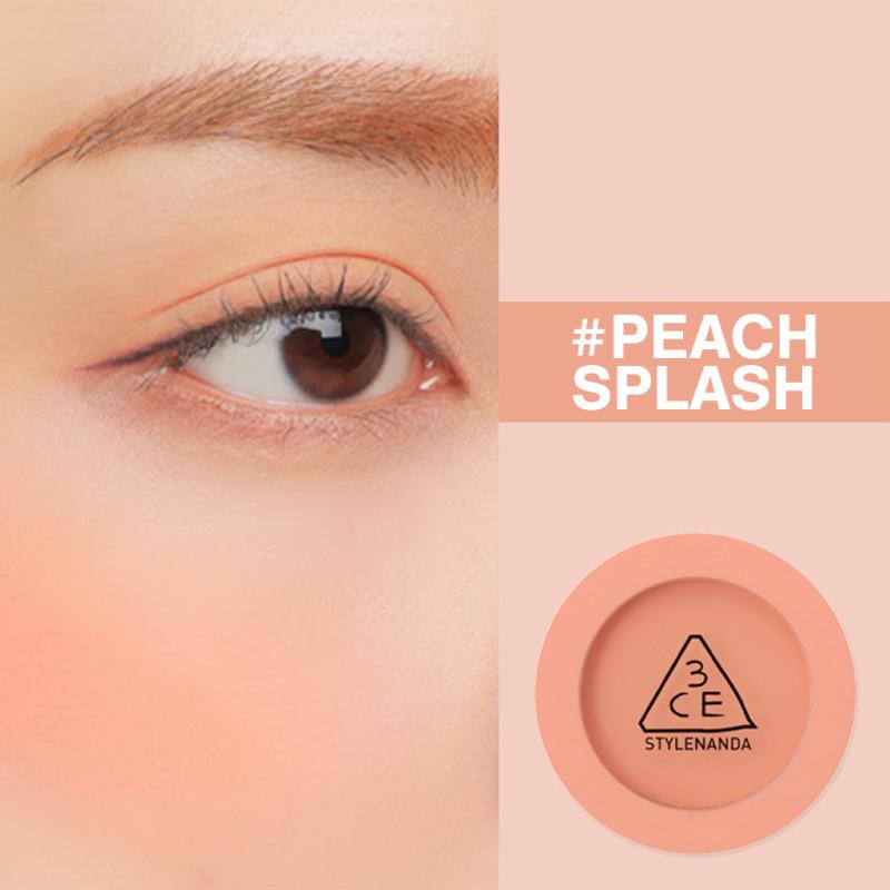 Blush viso 3CE, pigmenti traslucidi leggeri, texture liscia come la seta, facilmente sfumabile, colorito dall'aspetto naturale.