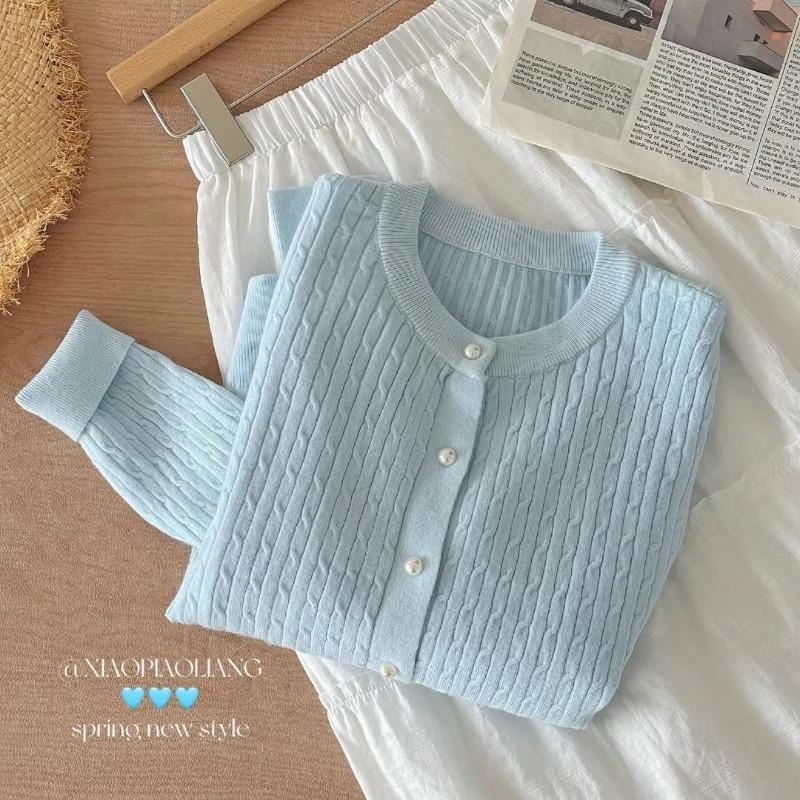 Hochwertige einfarbige Strickjacke mit verdrehtem Rundhalsausschnitt und Falten, Damen-Frühlings-Neuheit, altersreduzierend, locker, langärmliges Oberteil