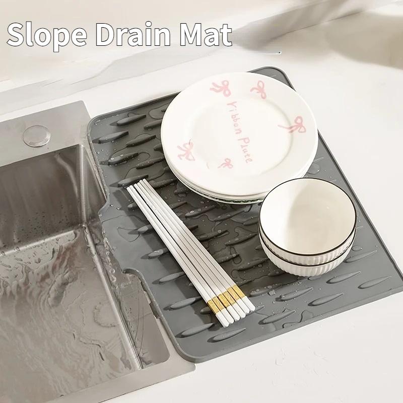 2025 New Silicone Worktop Saver No Spill Heat Resistant Drainer Mat Multi-Function Countertop Protector for Kitchen Sink