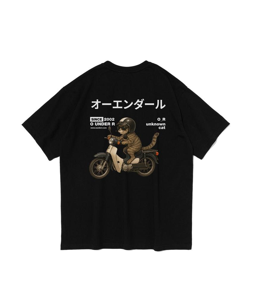 OUNDERR Riding Bike Cat Oversized Short Sleeve T-Shirt (Black)