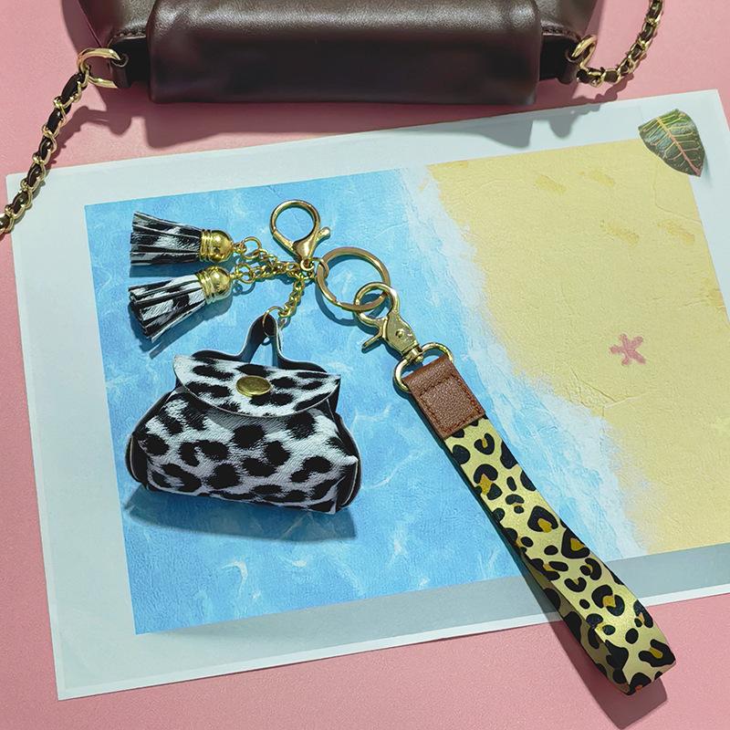 Leopard Print Fringed Mini Bag, Keychain, Hand Rope, Fringed Pendant, Versatile Bag, Pendant, Accessories.