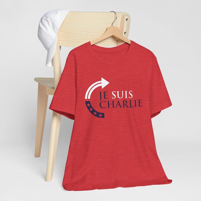 

JE SUIS CHARLIE Patriotic Unisex Short Sleeve Tee Casual Wear Graphic Tee Gift for Activists Charlie Kirk A True Patriot S