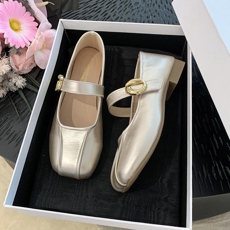 2025 New One-word French Retro Versatile Soft Sole Square Head Commuter Shoes Mary Jane Shoes Light Mouth Small Leather Shoes