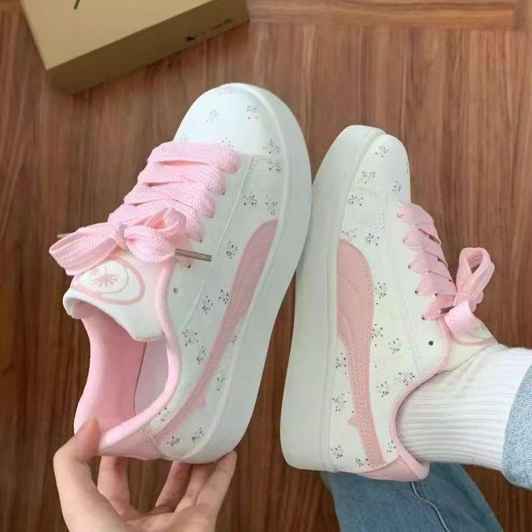 

Popular high-value color matching thick-soled leather board shoes women s 2025 autumn new versatile little white shoes niche bread shoes 40