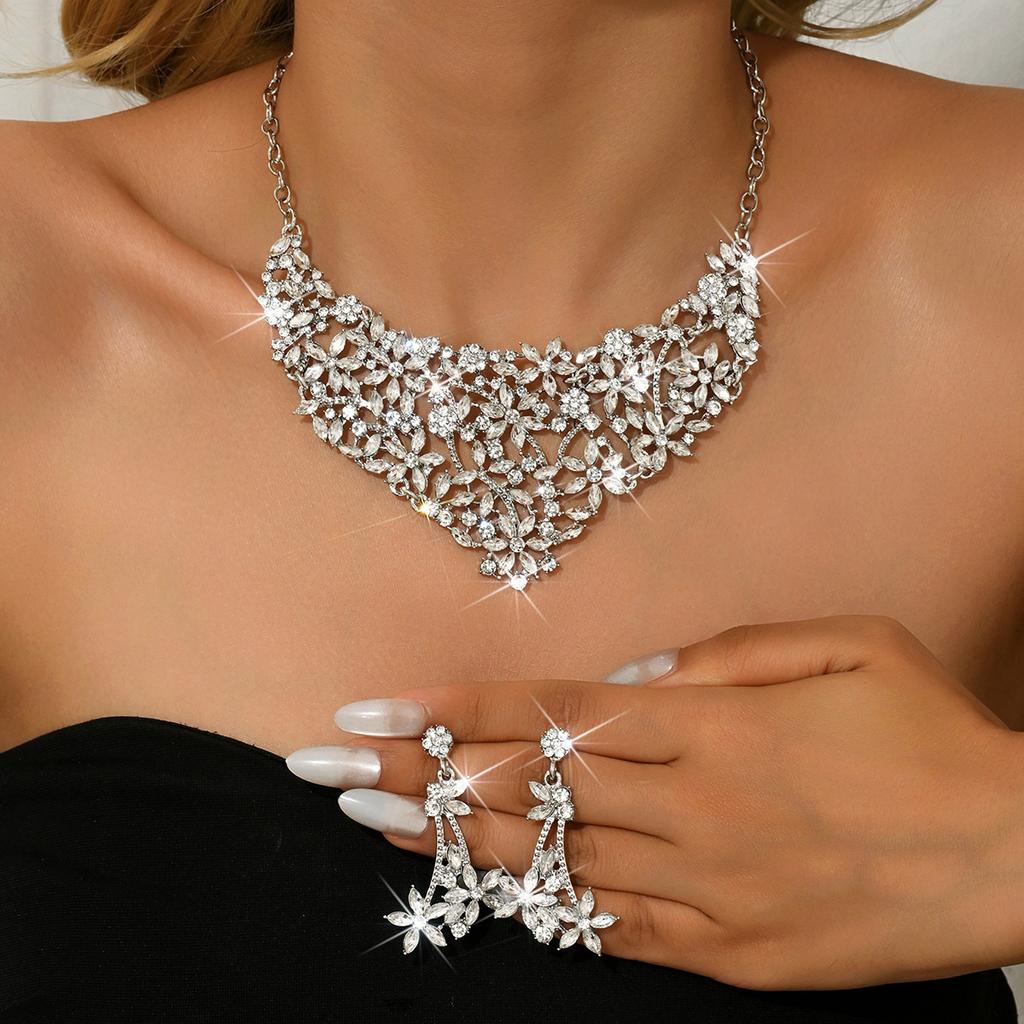 Vintage Necklace Set Ladies 2-Piece Leaf Flower Exaggerated Jewelry Bridal Wedding Accessories