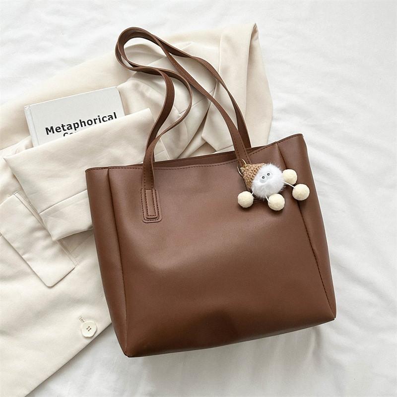 Fashionable Large Capacity Womens Tote Bag Elegant Street Style Shoulder Bag For Daily Wear