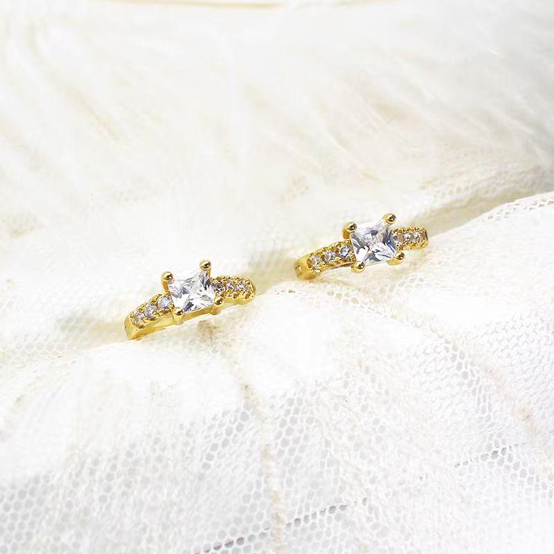 Elegante mehrfarbige Zirkon-besetzte Zuckerwürfel-Ohrringe für Damen