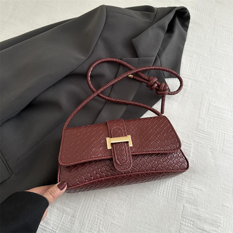 Bag shoulder women's bag 2025 summer new stone pattern simple foreign style handbag solid color personalized small square bag