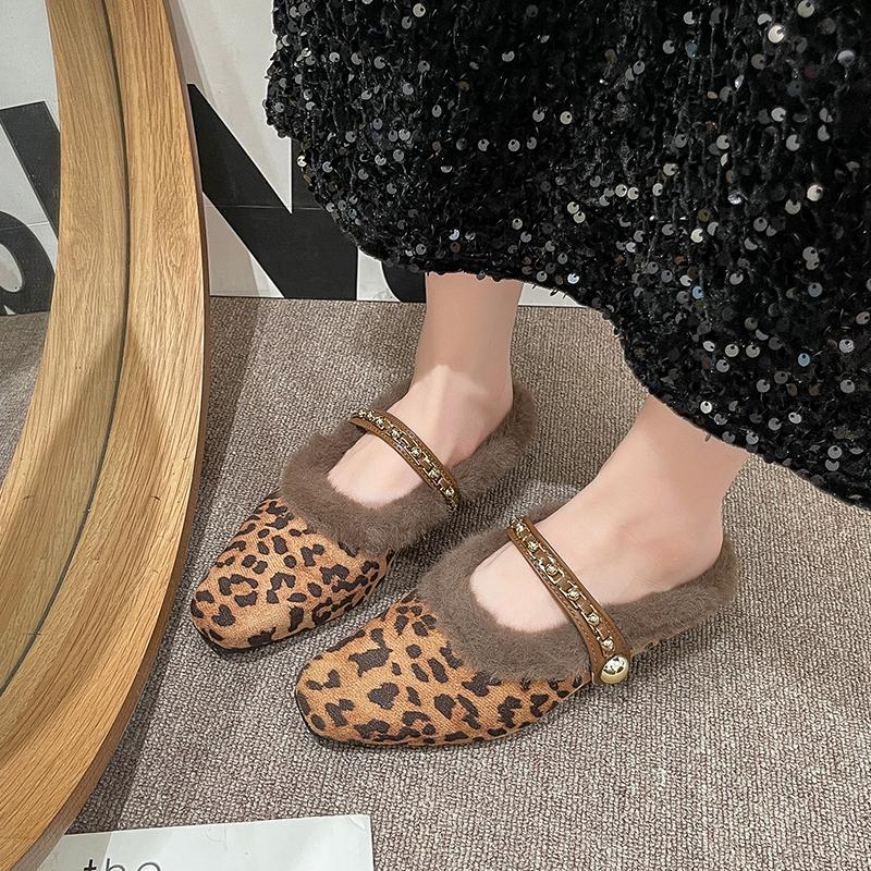 Fashion 2025 New Fashion Women Round Toe Flats Baotou Slippers with Velvet Matte Finish Single Casual Shoes Women Comfort Loafers Shoes